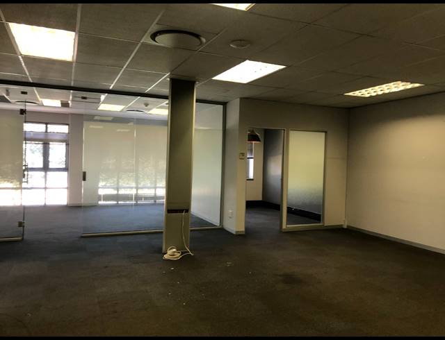 621M² OFFICE TO LET IN WIERDA VALLEY